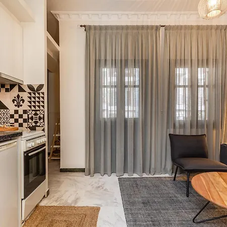 Apartment Coco By Halu! : Neoclassical With Balcony Thessaloniki