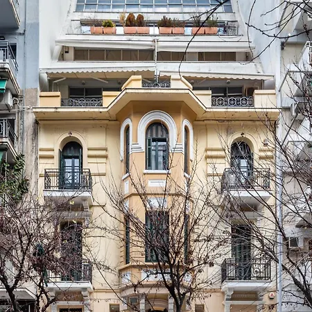 Apartment Coco By Halu! : Neoclassical With Balcony